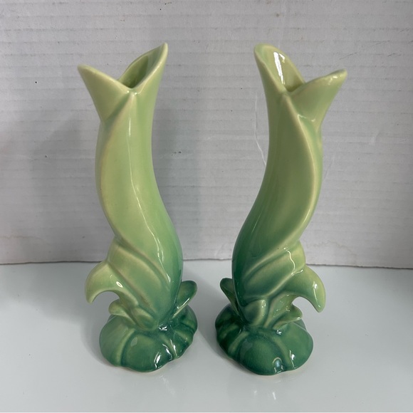 Vintage jade green bud vases - Picture 3 of 7